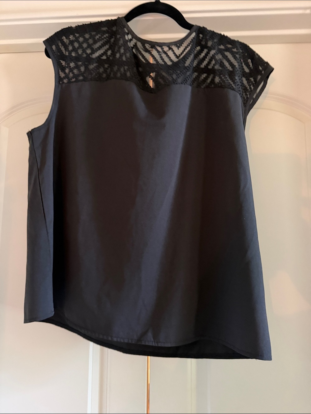 SHEIN Black Lace Yoke Sleeveless Camisole